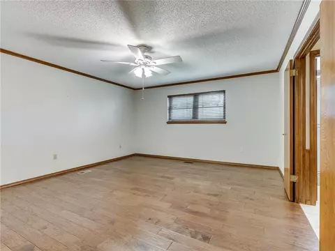 835 E 9th St, Edmond, OK 73034 photo 21