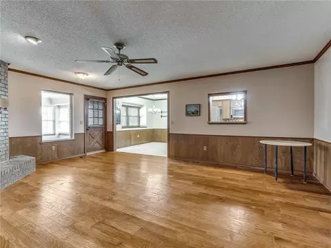 835 E 9th St, Edmond, OK 73034 photo 8