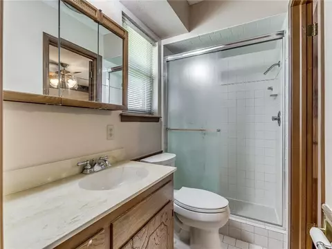 835 E 9th St, Edmond, OK 73034 photo 35