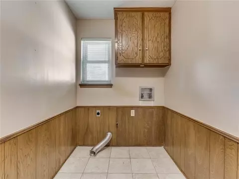 835 E 9th St, Edmond, OK 73034 photo 41