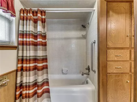 835 E 9th St, Edmond, OK 73034 photo 29