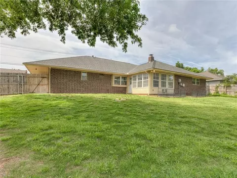 835 E 9th St, Edmond, OK 73034 photo 43
