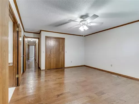 835 E 9th St, Edmond, OK 73034 photo 23