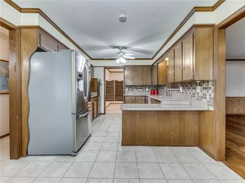 835 E 9th St, Edmond, OK 73034 photo 13