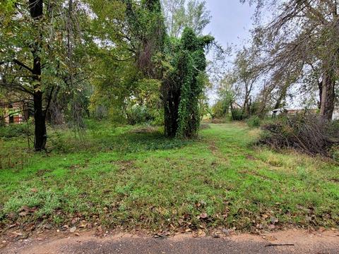 417 E 3rd St, Guthrie, OK 73044 photo 1