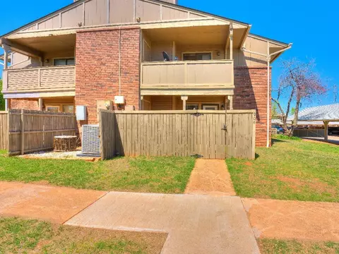 11417 Springhollow Rd #904, Oklahoma City, OK 73120
