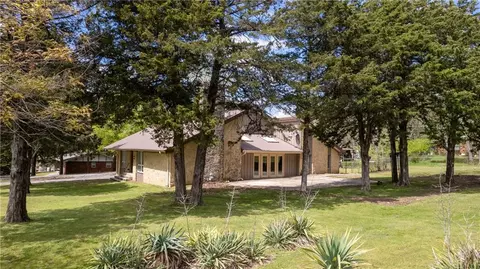 924 E Vinita St, Sulphur, OK 73086