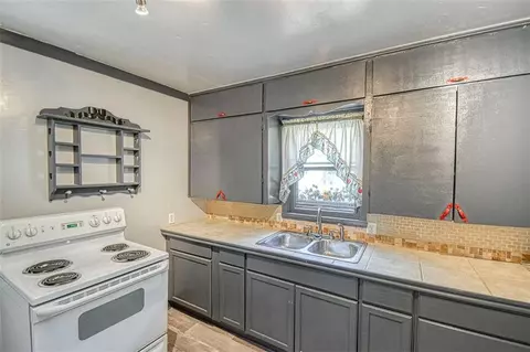 218 W Apache St, Purcell, OK 73080 photo 9