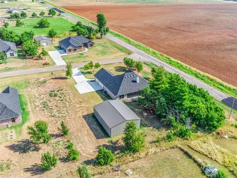 1697 Timber Trails Dr, Tuttle, OK 73089