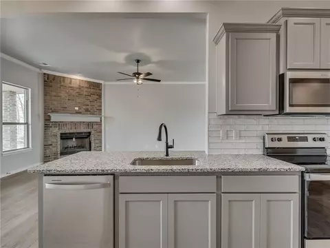 1696 Timber Trails Dr, Tuttle, OK 73089
