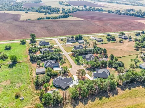 1696 Timber Trails Dr, Tuttle, OK 73089 photo 2