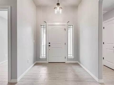 1685 Timber Trails Dr, Tuttle, OK 73089 photo 4