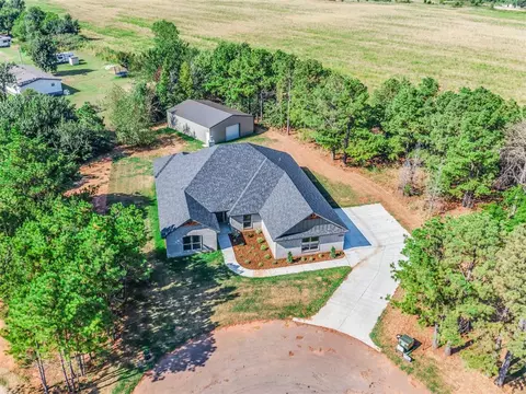 1685 Timber Trails Dr, Tuttle, OK 73089 photo 3