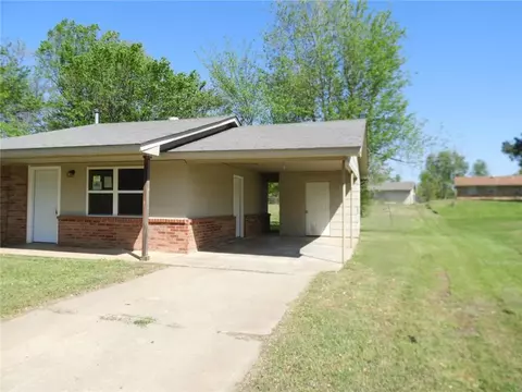 1902 E 7th Cir, Shawnee, OK 74801 photo 2