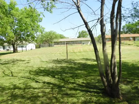 1902 E 7th Cir, Shawnee, OK 74801 photo 4