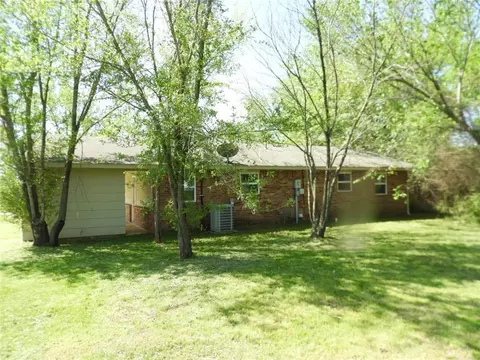 1902 E 7th Cir, Shawnee, OK 74801 photo 3