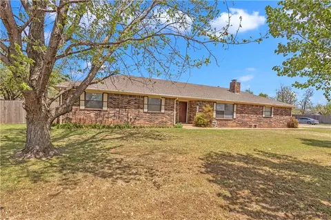 309 NW Monroe Ave, Piedmont, OK 73078