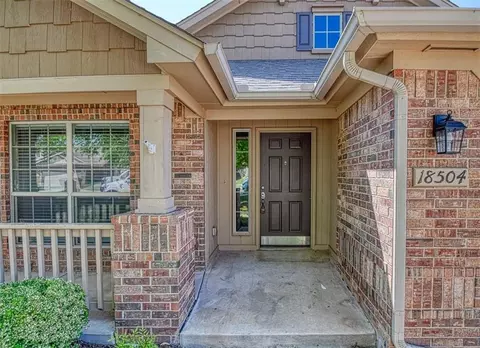 18504 Agua Dr, Edmond, OK 73012