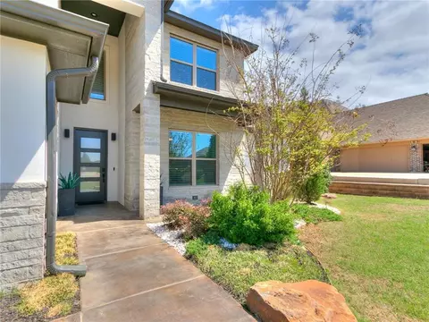 2011 Ithaca Dr, Norman, OK 73071 photo 3