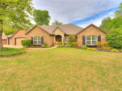 1451 Red River Cir, Edmond, OK 73025