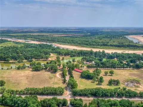 355 Oriole St, Crescent, OK 73028