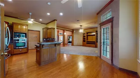 208 Scottie Dr, Tuttle, OK 73089 photo 3