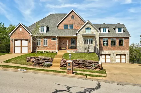 3313 Winding Creek Cir, Edmond, OK 73034