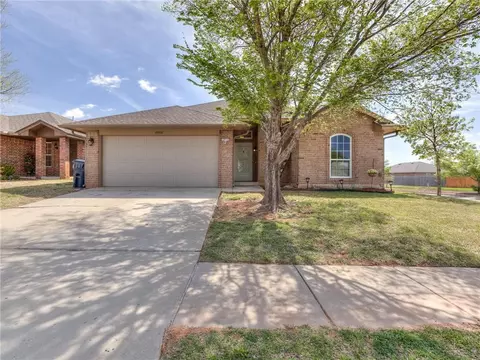 19900 Adagio Ln, Edmond, OK 73012