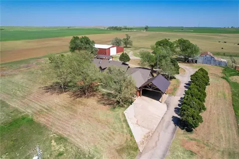 11142 N 2370 Rd, Weatherford, OK 73096