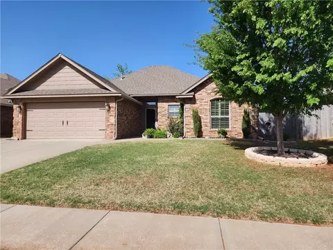 377 Tewksbury Ln, Blanchard, OK 73010