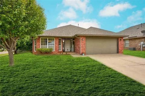 17616 Black Hawk Dr, Edmond, OK 73012