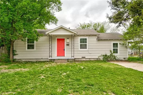 702 Tollie Dr, Norman, OK 73071