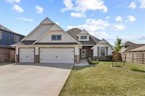 1312 NE 33rd Ter, Moore, OK 73160