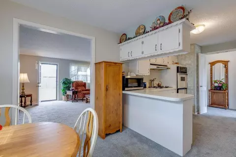 1613 Gladstone Ter, The Village, OK 73120
