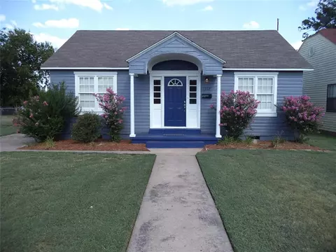 1217 S 17th St, Chickasha, OK 73018