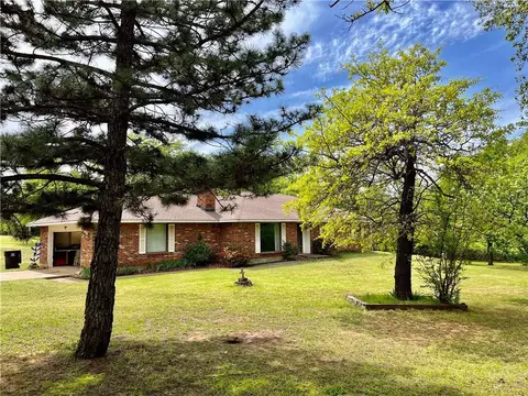 19701 Woodridge Dr, Newalla, OK 74857