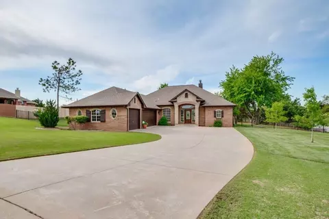 4809 Red Hawk, Guthrie, OK 73044 photo 3