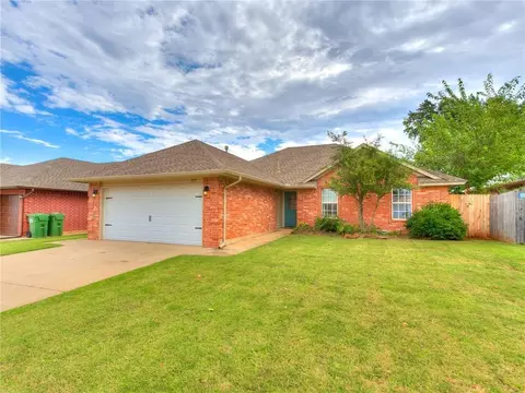 209 Sunrise Dr, Yukon, OK 73099