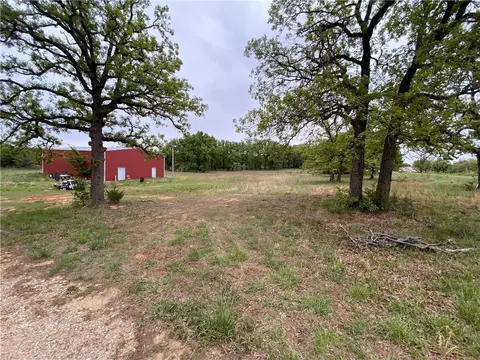 4341 Skyhawk Dr, Noble, OK 73068