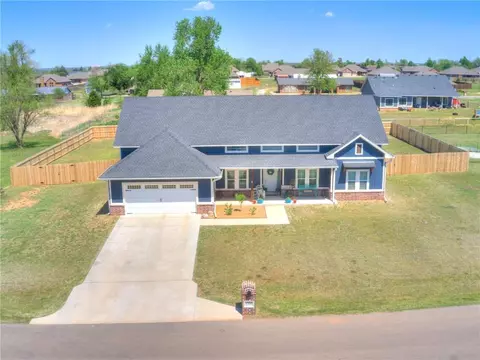 1700 Safari Dr, Guthrie, OK 73044