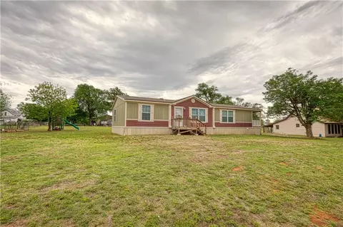522 S Ames Ave, Butler, OK 73625