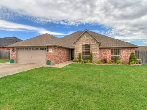 2009 Ez Go Dr, Weatherford, OK 73096