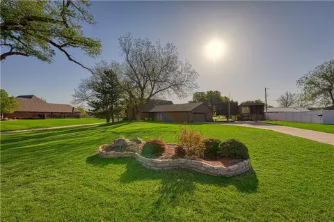 1000 N Randall Ave, Elk City, OK 73644