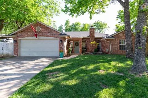 1018 Mockingbird St, Norman, OK 73071