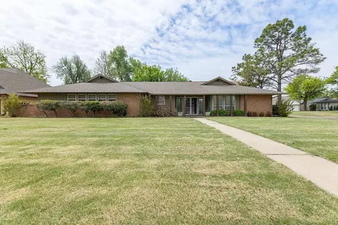 3040 Chapel Hill Rd, Oklahoma City, OK 73120