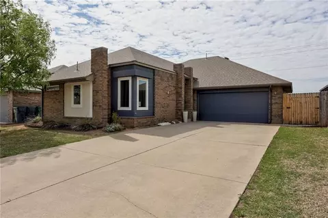 2112 NW 172nd St, Edmond, OK 73012