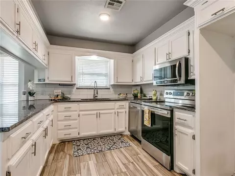 1900 Lanesboro Ave, Oklahoma City, OK 73120