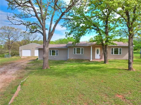 357082 E 1040 Rd, Prague, OK 74864