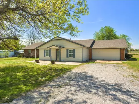 27693 Hershal Smith Rd, Blanchard, OK 73010