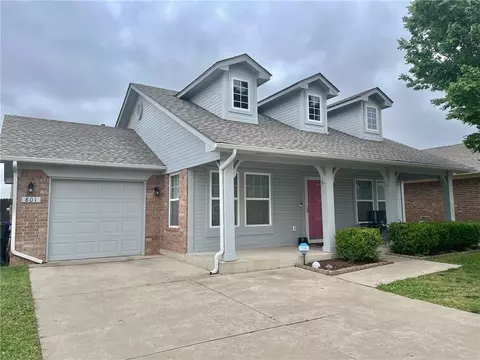 801 Ga Zump Dr, Norman, OK 73069